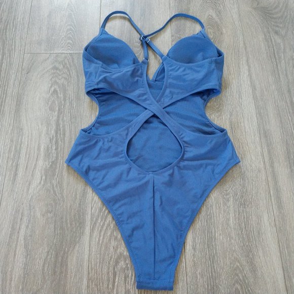 Cupshe Swim Nwt Cupshe Sexy V Neck Low Back Side Cut Out One Piece